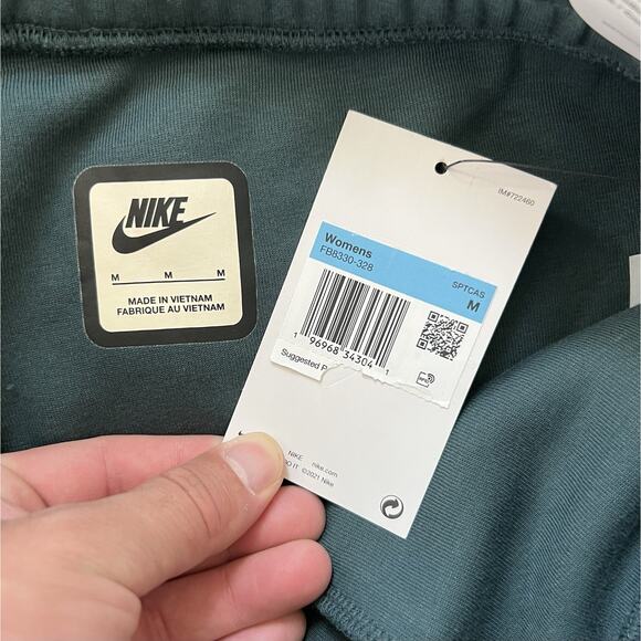 Nike Tech Women's Size Medium Sportswear Fleece Jogger Green FB8330-328 NWT - Picture 4 of 7
